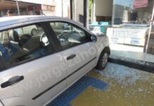 Acidente entre dois veículos na região central de Dracena