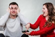 Quando o coração se desvia: Os efeitos profundos da traição emocional (por Cidinha Psicóloga)