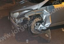 Homem fica ferido em acidente entre carro e moto no Jardim das Palmeiras