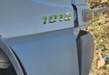 Acidente entre caminhão e caminhonete no bairro metrópole em Dracena