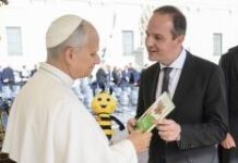 Sicredi apresenta ao Papa resultados do Programa A União Faz a Vida