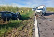 Acidente na Rodovia Júlio Budiski em Flora Rica, deixa três pessoas feridas